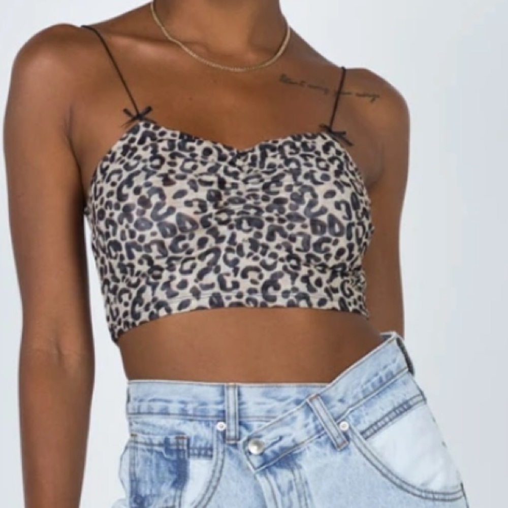 Lila crop top in leopard from Princess Polly - Picture 3 of 7